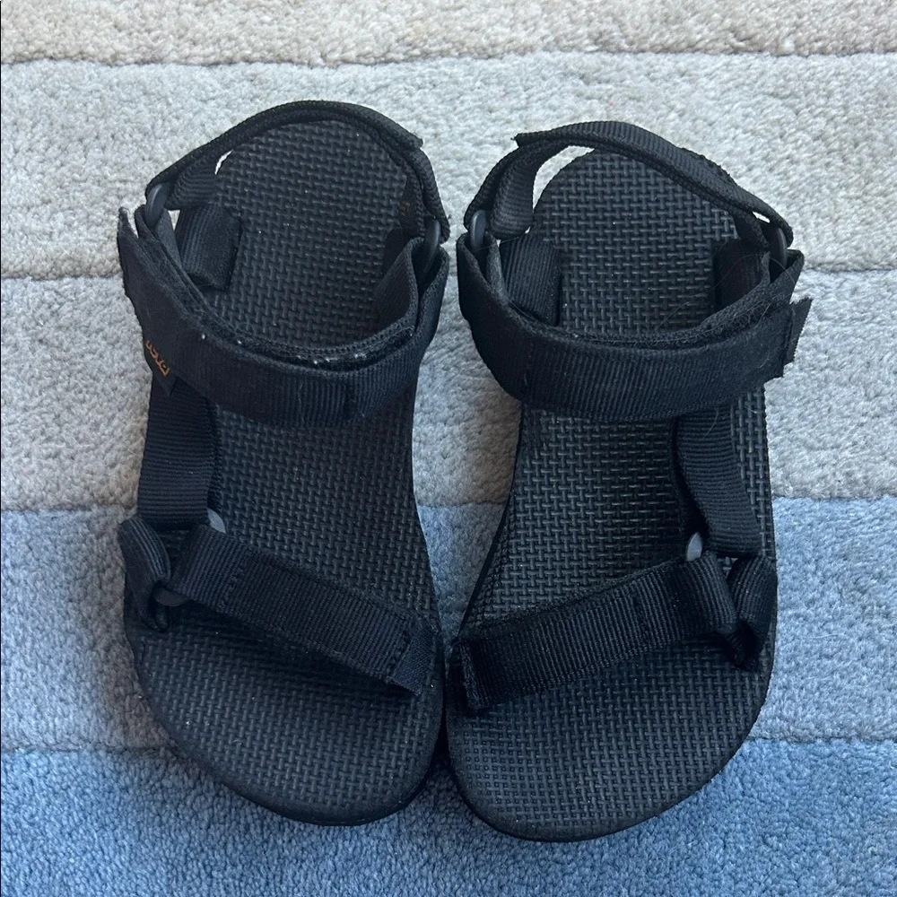 Teva Kids Black Sandals - Picture 2 of 11